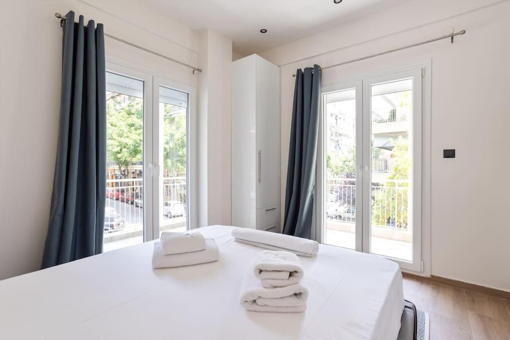 Apartment Downtown Stylish 4 *